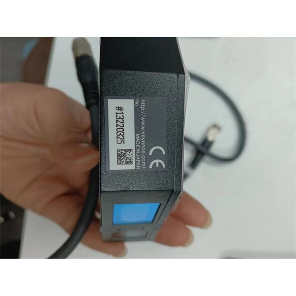 日本KEYENCE基恩士LK-G5000高精度CMOS激光位移傳感器感測(cè)頭LK-H022