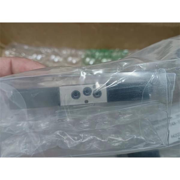 日本TRUSCO中山SHOWA DENKI	鼓風(fēng)機(jī)	EC-75S-R2A3